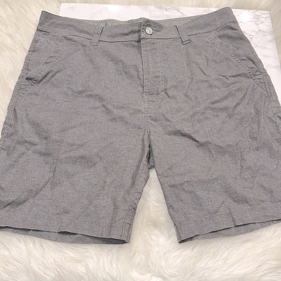 Prana Men's Gray Shorts size 36 standard fit - Picture 3 of 7